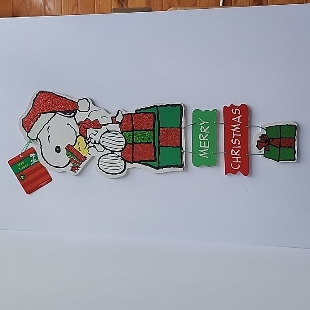 PEANUTS Christmas wall decor